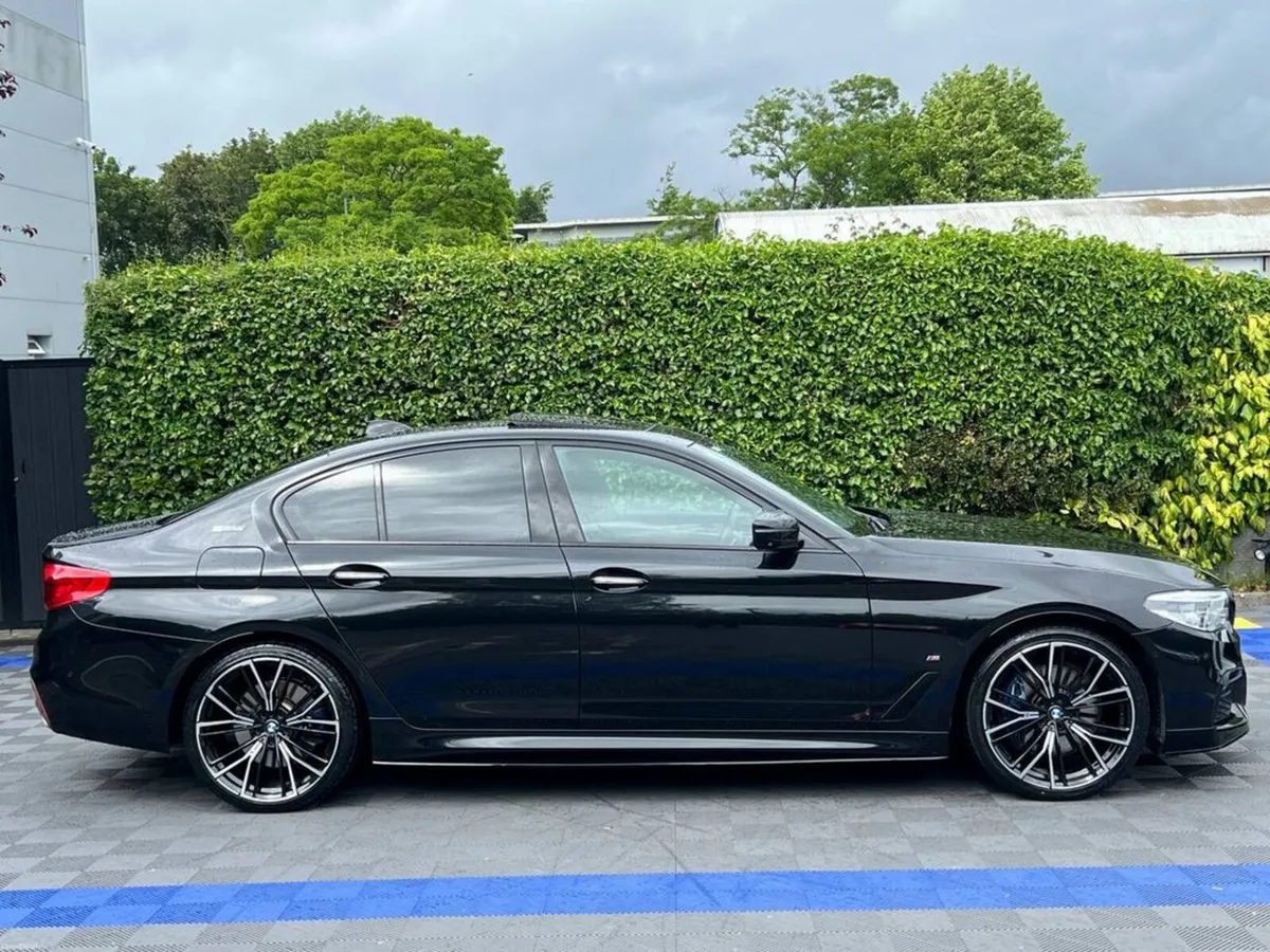 BMW 5-Series 530e M-SPORT COMPETITION 2.0 HYBRID A - Image 3