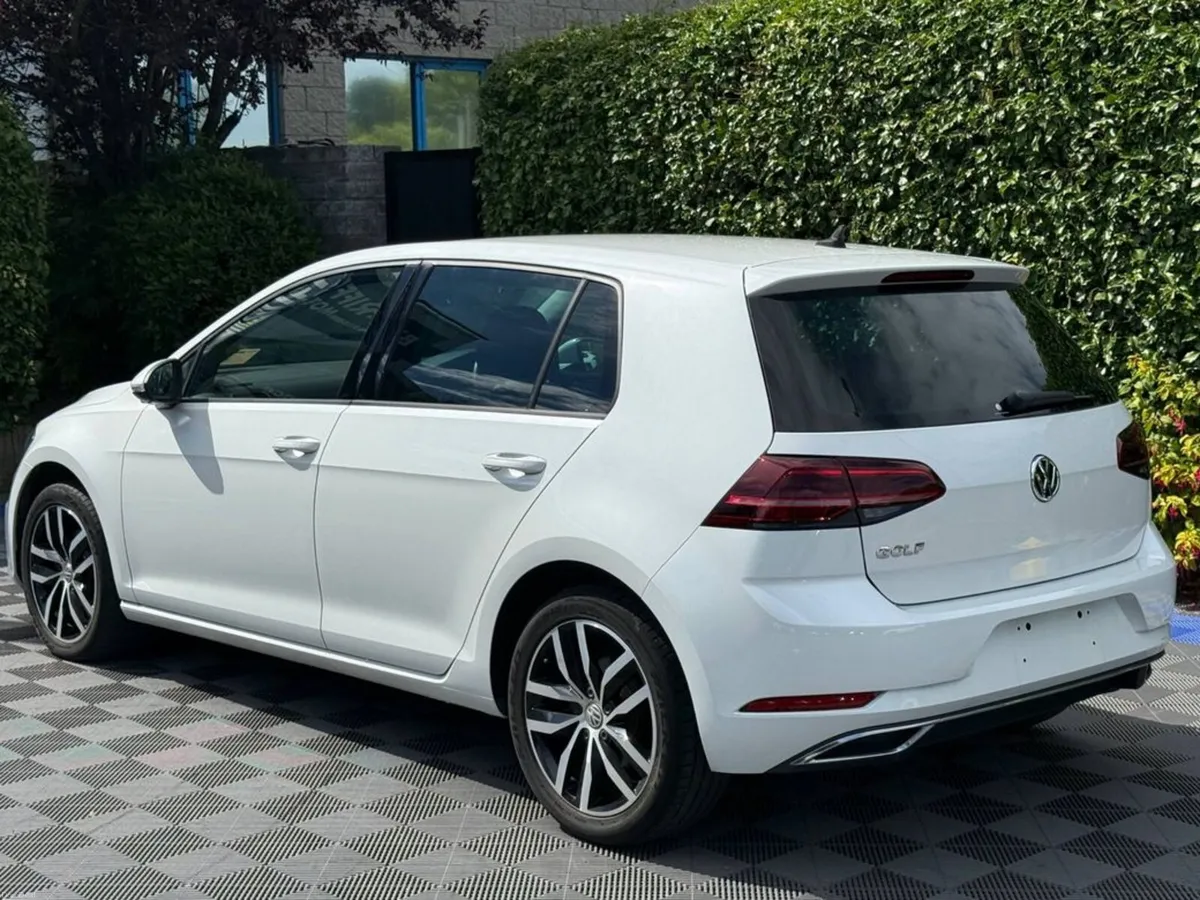 Volkswagen Golf HIGHLINE 1.4 TSI AUTO // SERVICE H - Image 5