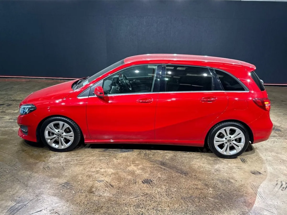 Mercedes-Benz B-Class 1.6 AUTOMATIC B180 - BLACK H - Image 6