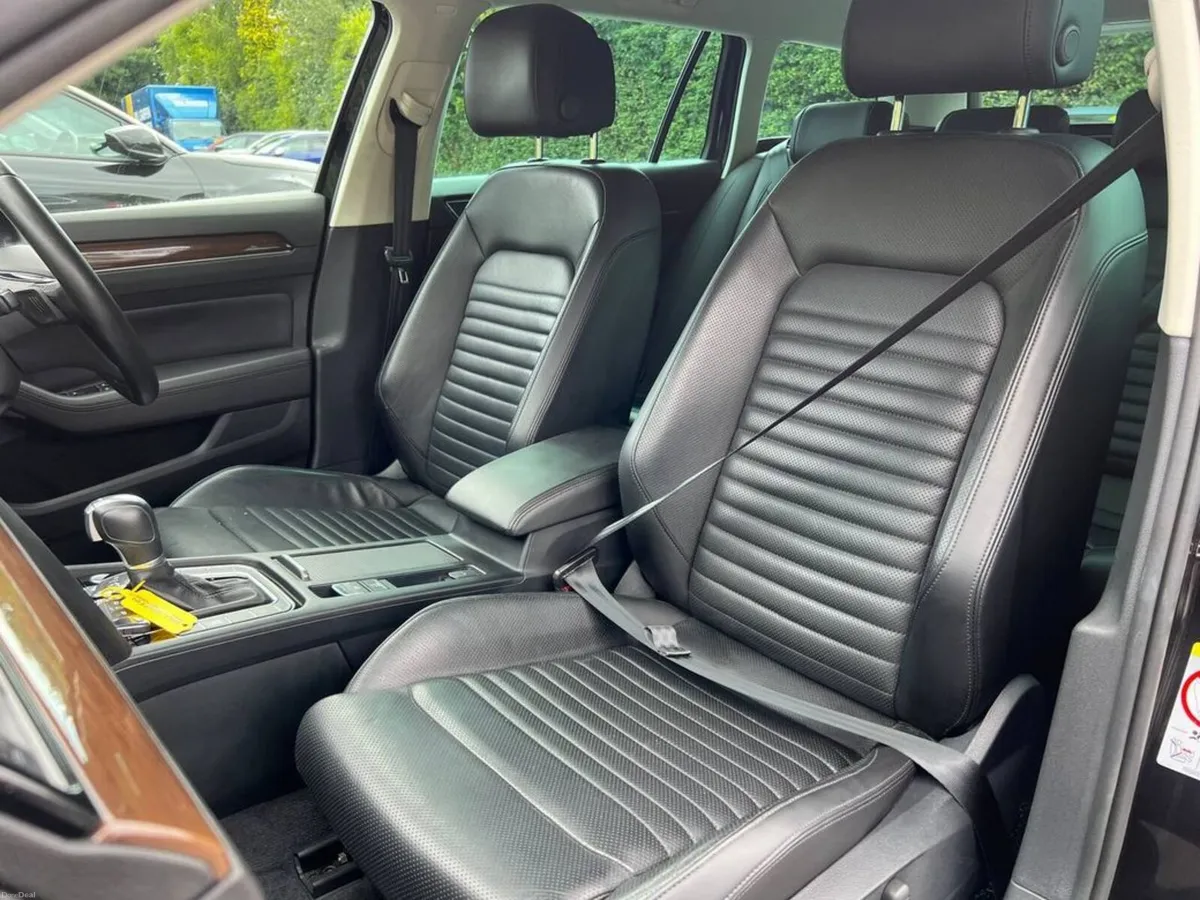 Volkswagen Passat HIGHLINE VARIANT 2.0 TDI AUTO // - Image 6