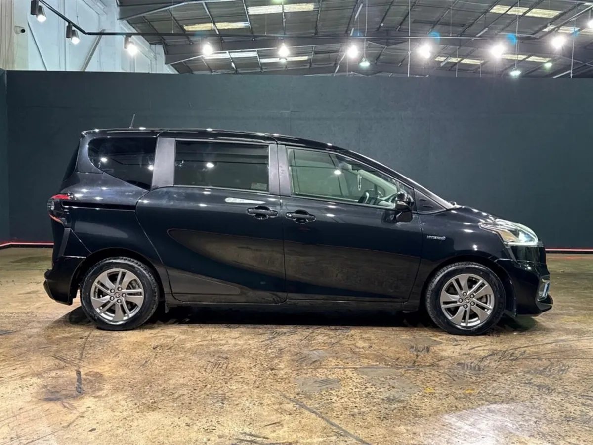 Toyota Sienta 1.5 HYBRID 7 SEATER - MODELISTA BODY - Image 2