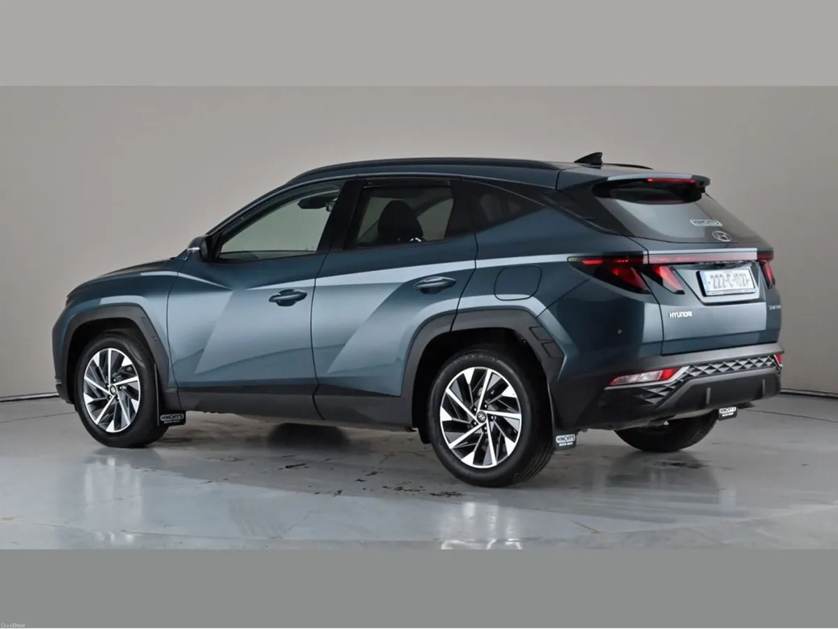Hyundai Tucson ix35 Executive 5DR - Image 2
