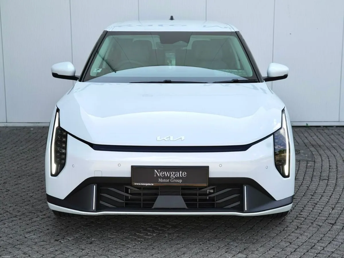Kia EV4 Hatchback Earth 3 (Long Range) - Image 2