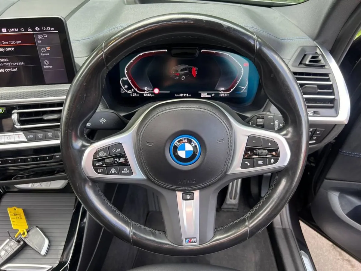 BMW iX3 M-SPORT 74KWH // OPENING PNA ROOF // 20" M - Image 5