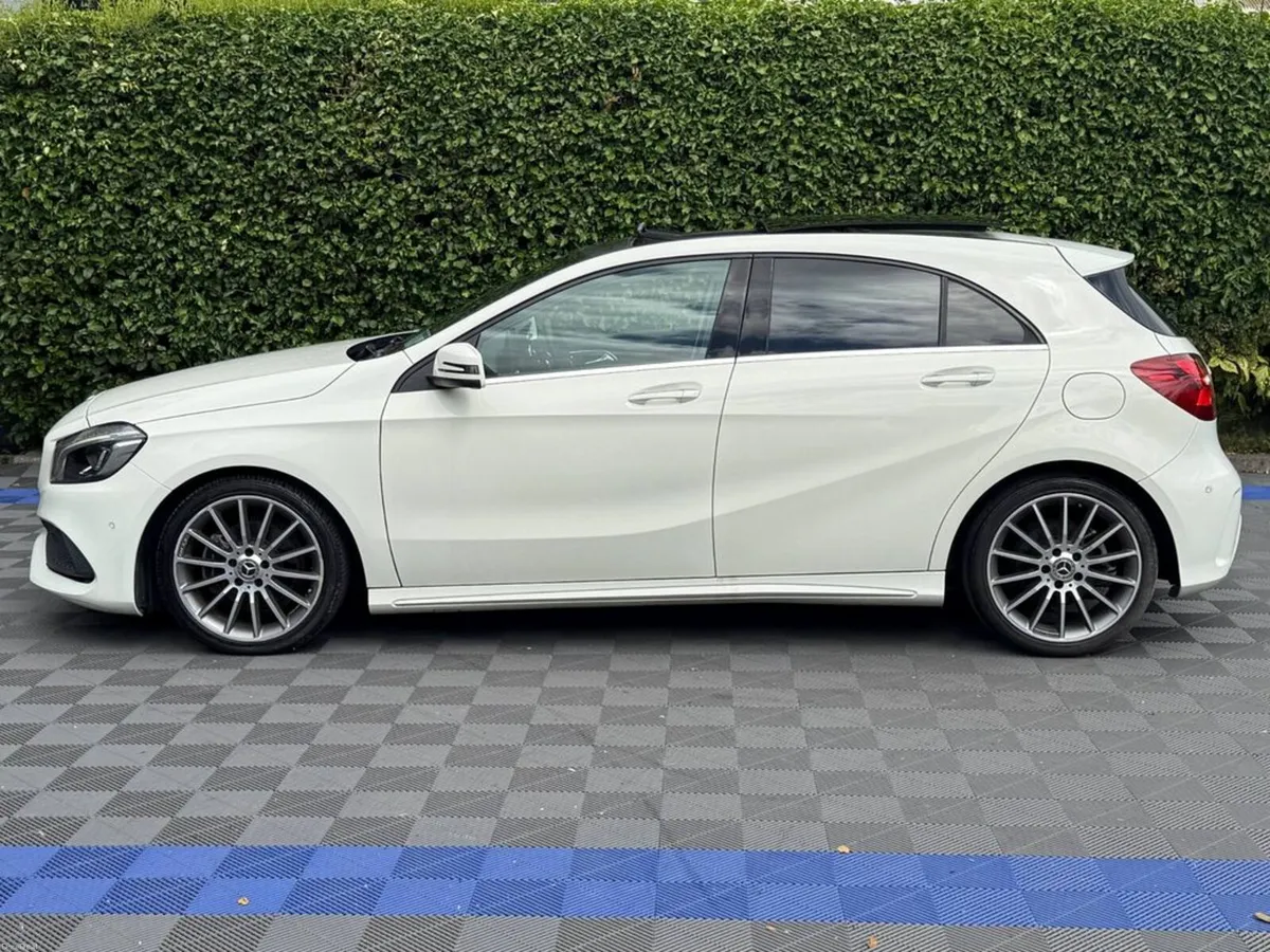 Mercedes-Benz A-Class A180 AMG-LINE 1.6 AUTO // OP - Image 4