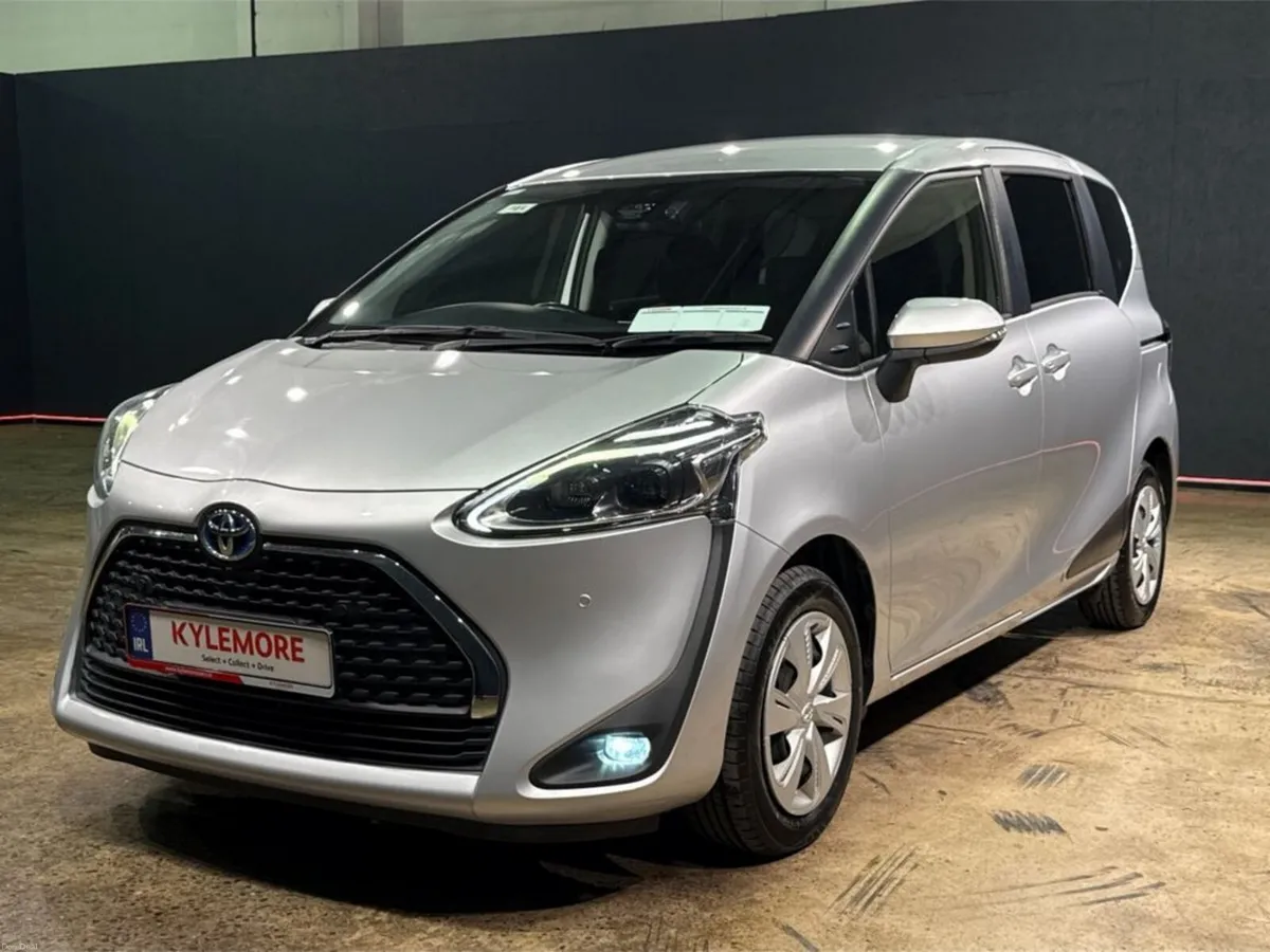 Toyota Sienta 1.5 HYBRID - POWER SLIDNG DOORS - TO - Image 6