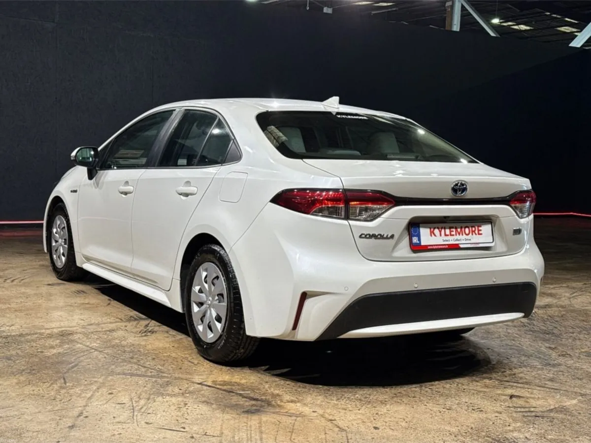 Toyota Corolla 1.8 HYBRID G-X - LED HEADLIGHTS - T - Image 5