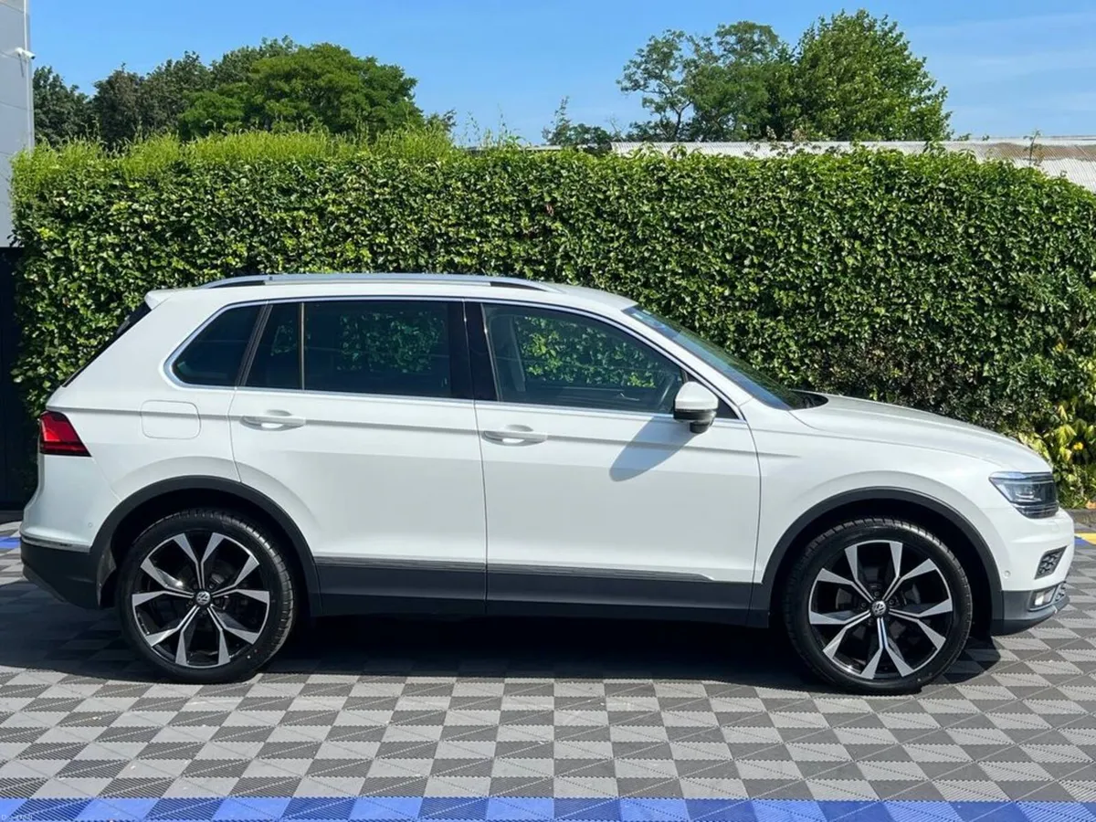 Volkswagen Tiguan HIGHLINE R-LINE PACK 2.0 TDI 4MO - Image 2