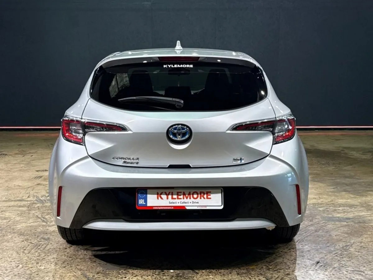 Toyota Corolla 1.8 HYBRID - TOYOTA SAFETY SENSE - - Image 4