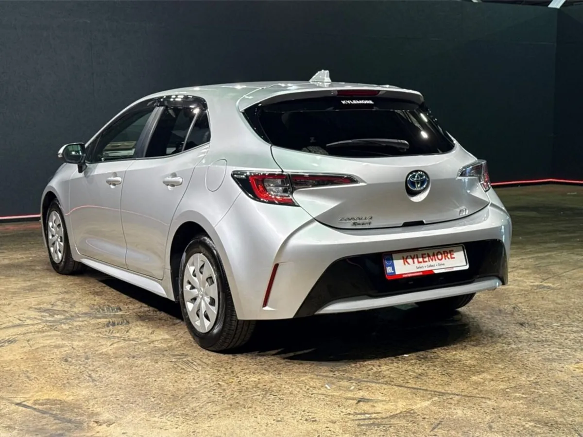 Toyota Corolla 1.8 HYBRID - TOYOTA SAFETY SENSE - - Image 5