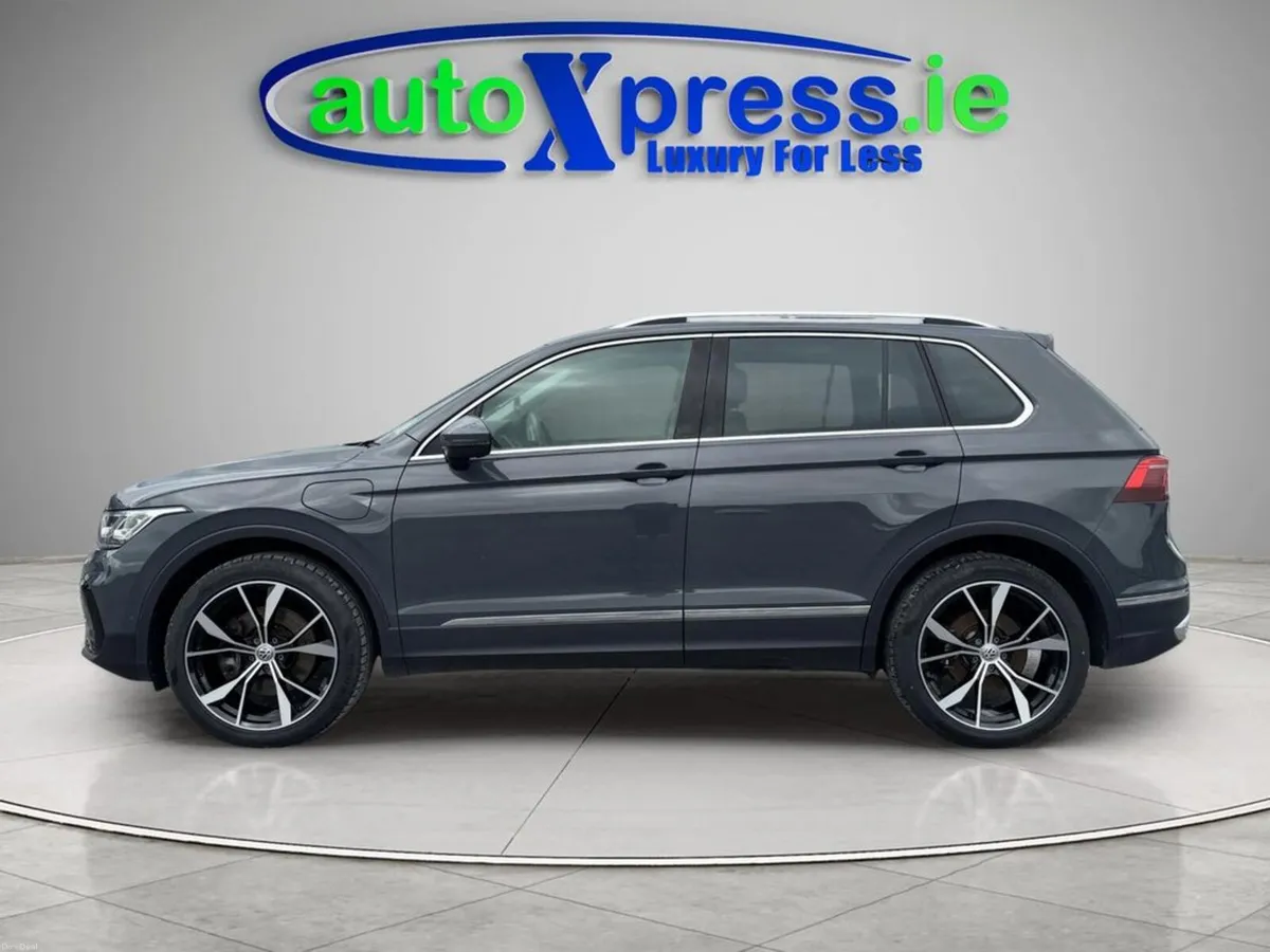 Volkswagen Tiguan 1.4 TSI PHEV Elegance - Image 3