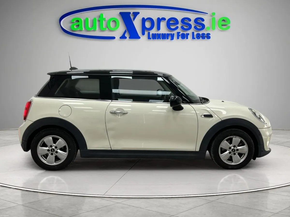 Mini Cooper 1.5 Automatic, Reversing camera, Low m - Image 5
