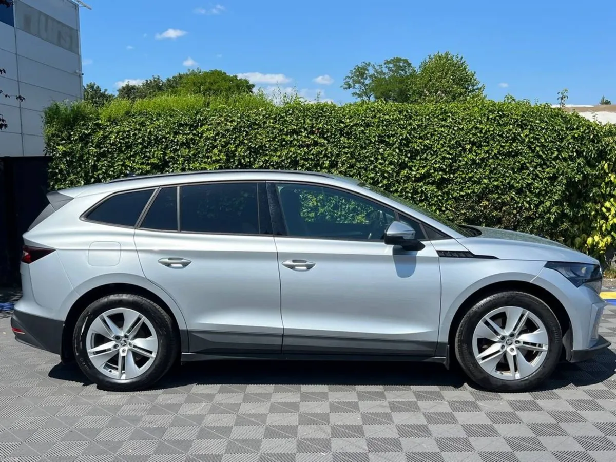 Skoda Enyaq IV 60 58KWH // APPLE CARPLAY/ANDROID A - Image 2