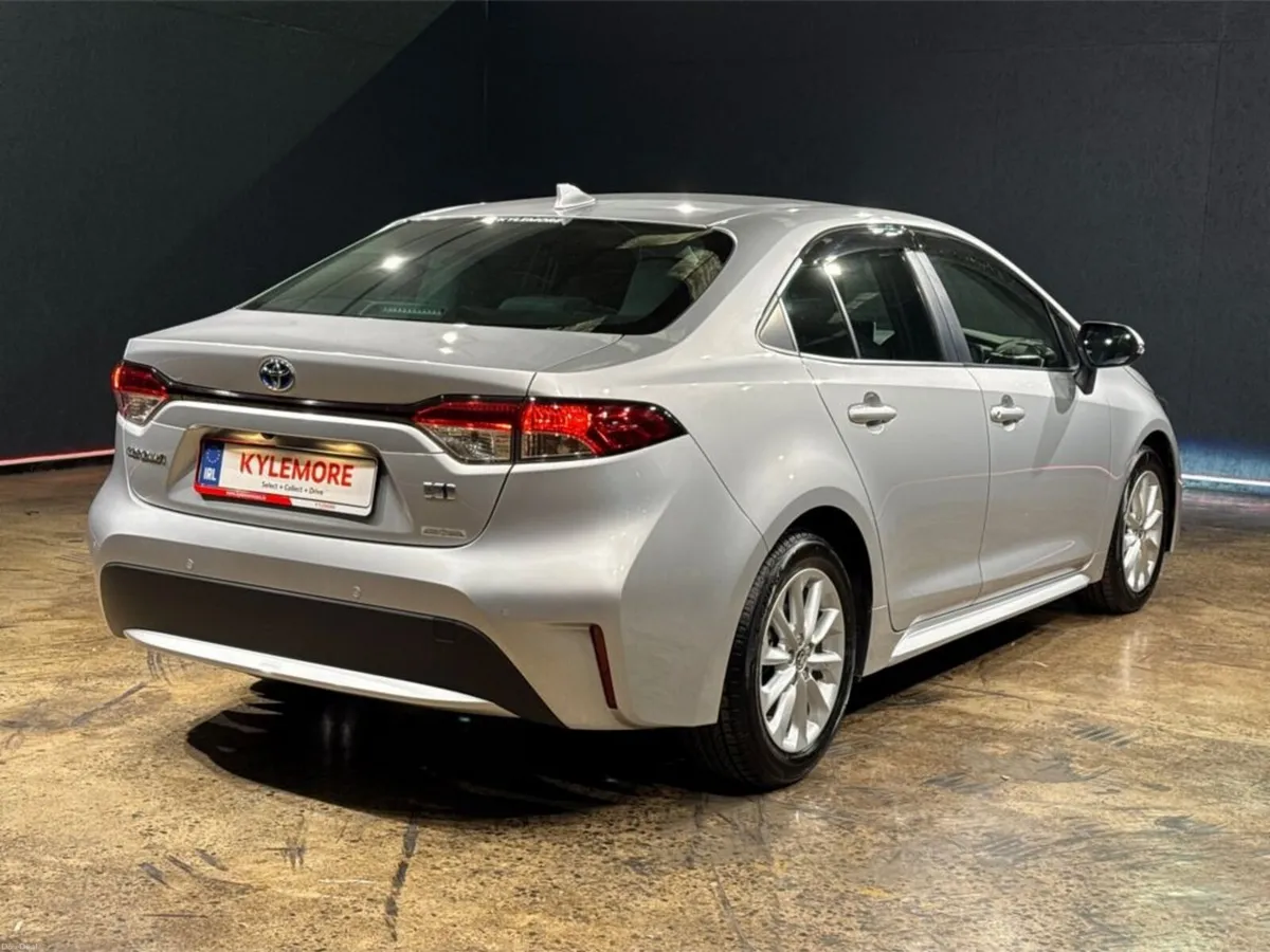 Toyota Corolla 1.8 HYBRID AUTOMATIC - FACTORY ALLO - Image 4
