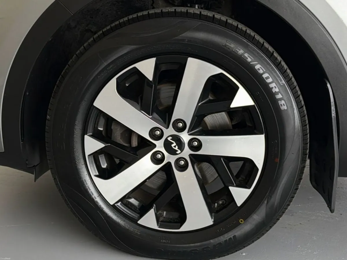 Kia Sorento K3 5P 5DR Auto - Image 3