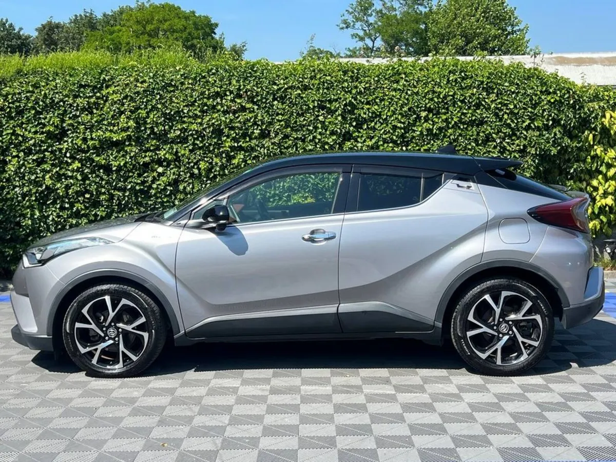 Toyota C-HR 1.8 HYBRID AUTO // HALF LEATHER INTERI - Image 3