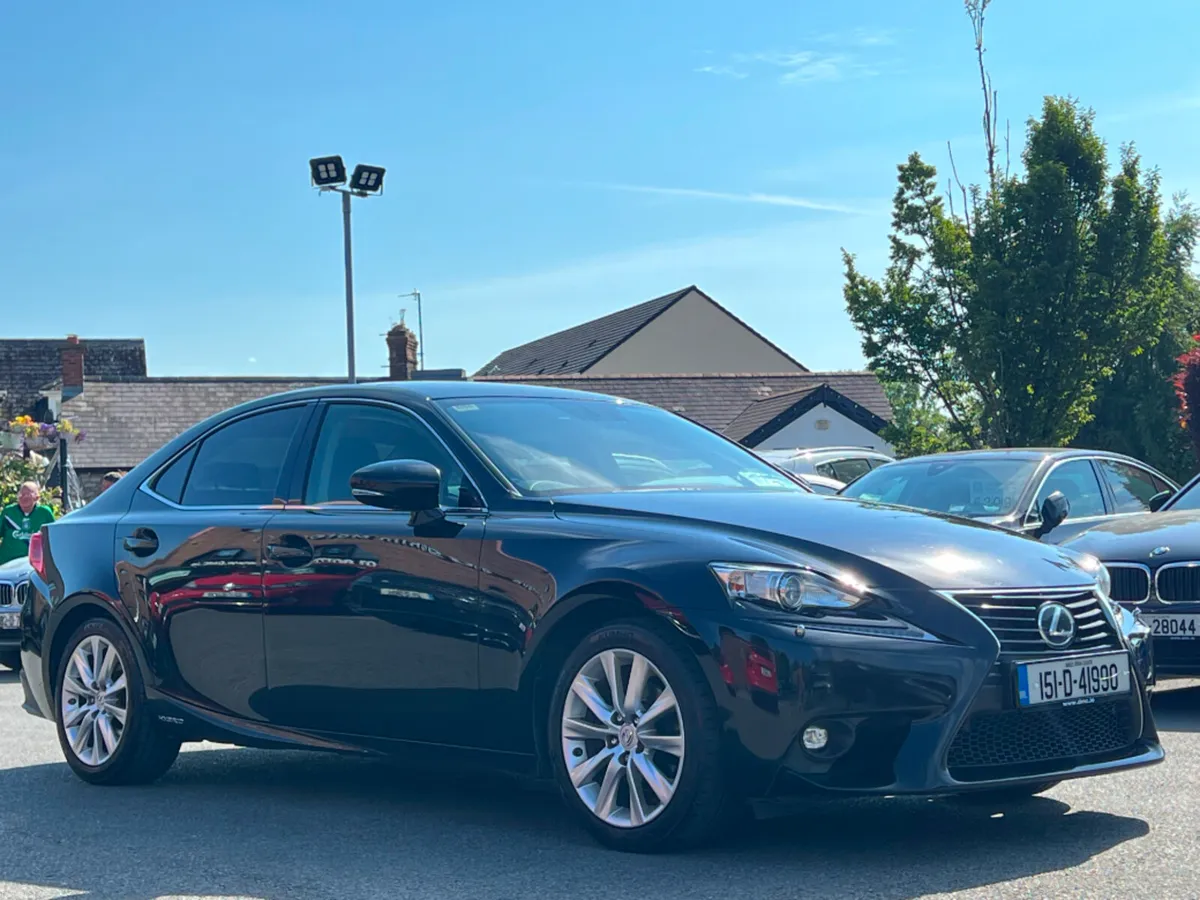Lexus IS 300H EXECUTIVE AUTO *HIGH SPEC* - Image 2