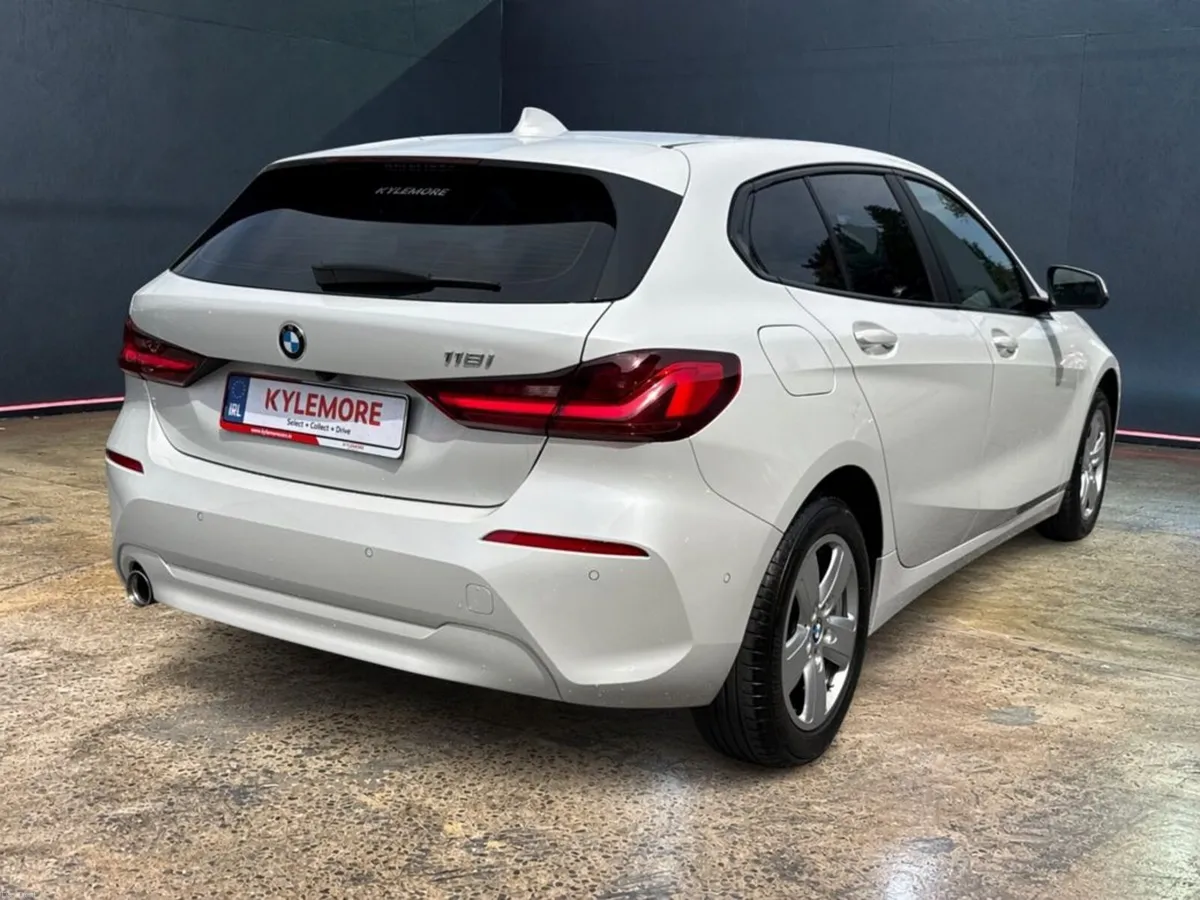 BMW 1-Series 1.0 AUTOMATIC - FACTORY ALLOY WHEELS - Image 3