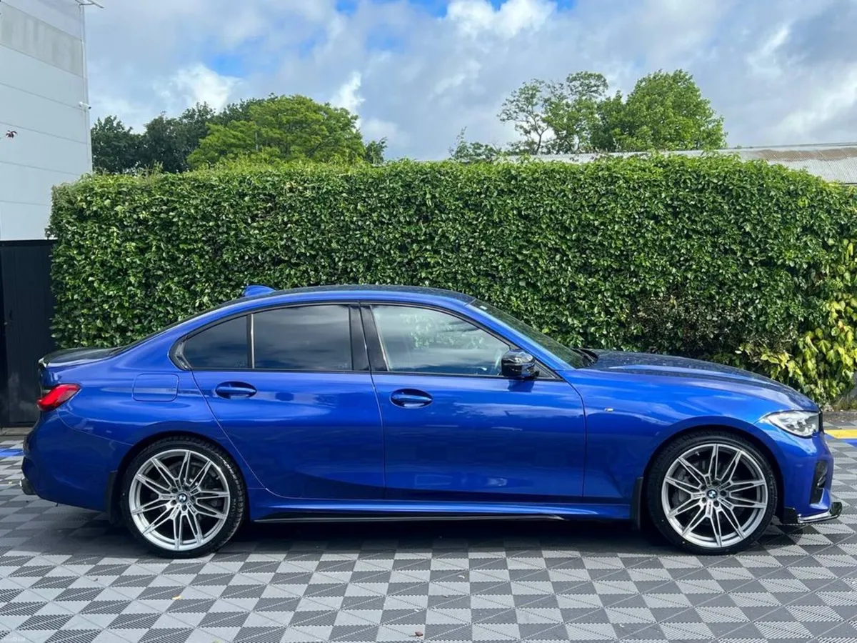 BMW 3-Series 330e M-SPORT COMPETITION 2.0 HYBRID / - Image 2