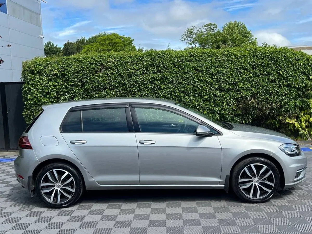 Volkswagen Golf HIGHLINE 1.4 TSI AUTO // SERVICE H - Image 2