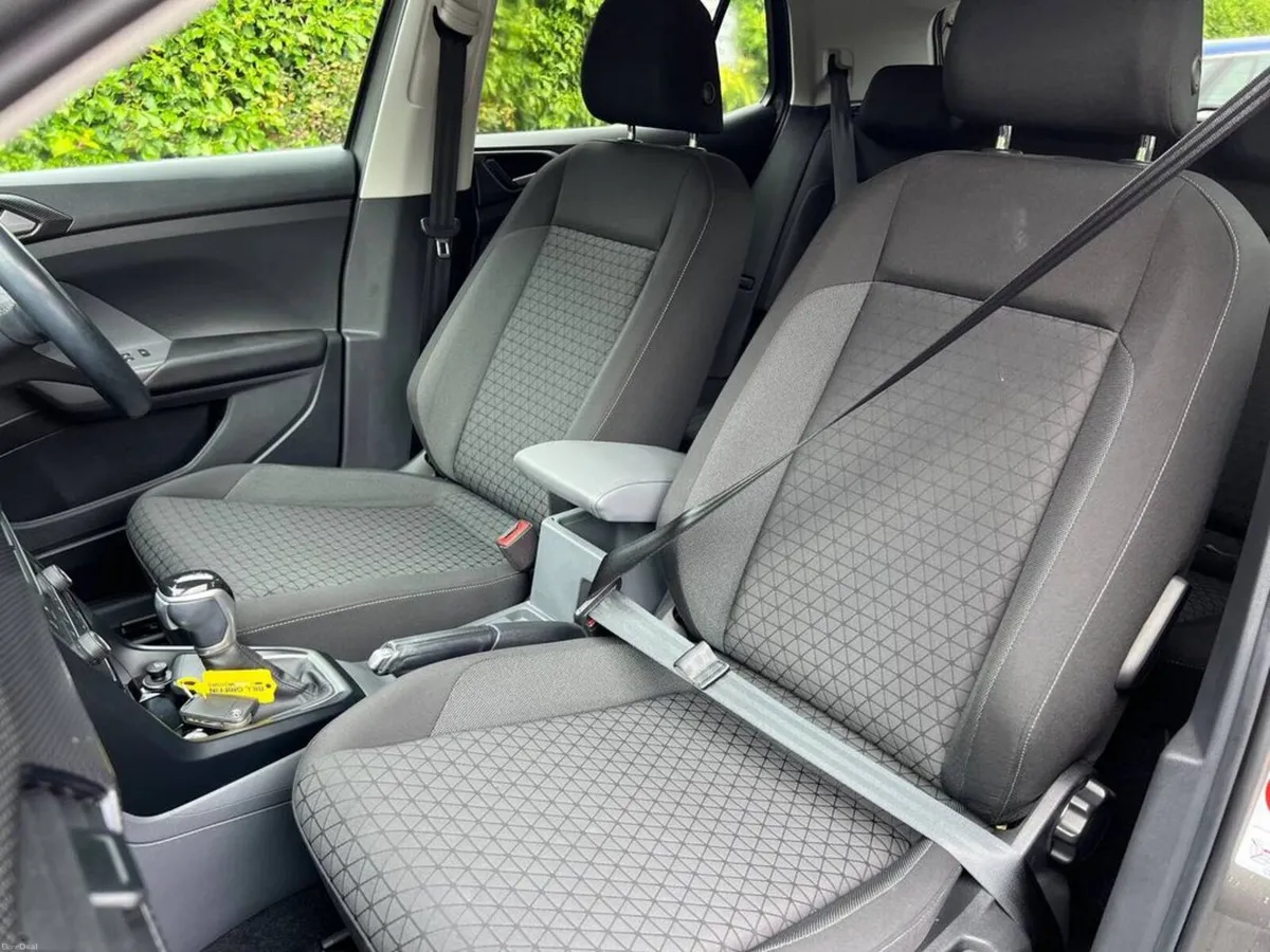 Volkswagen T-Cross DESIGN 1.0 TSI AUTO // DIAMOND - Image 6