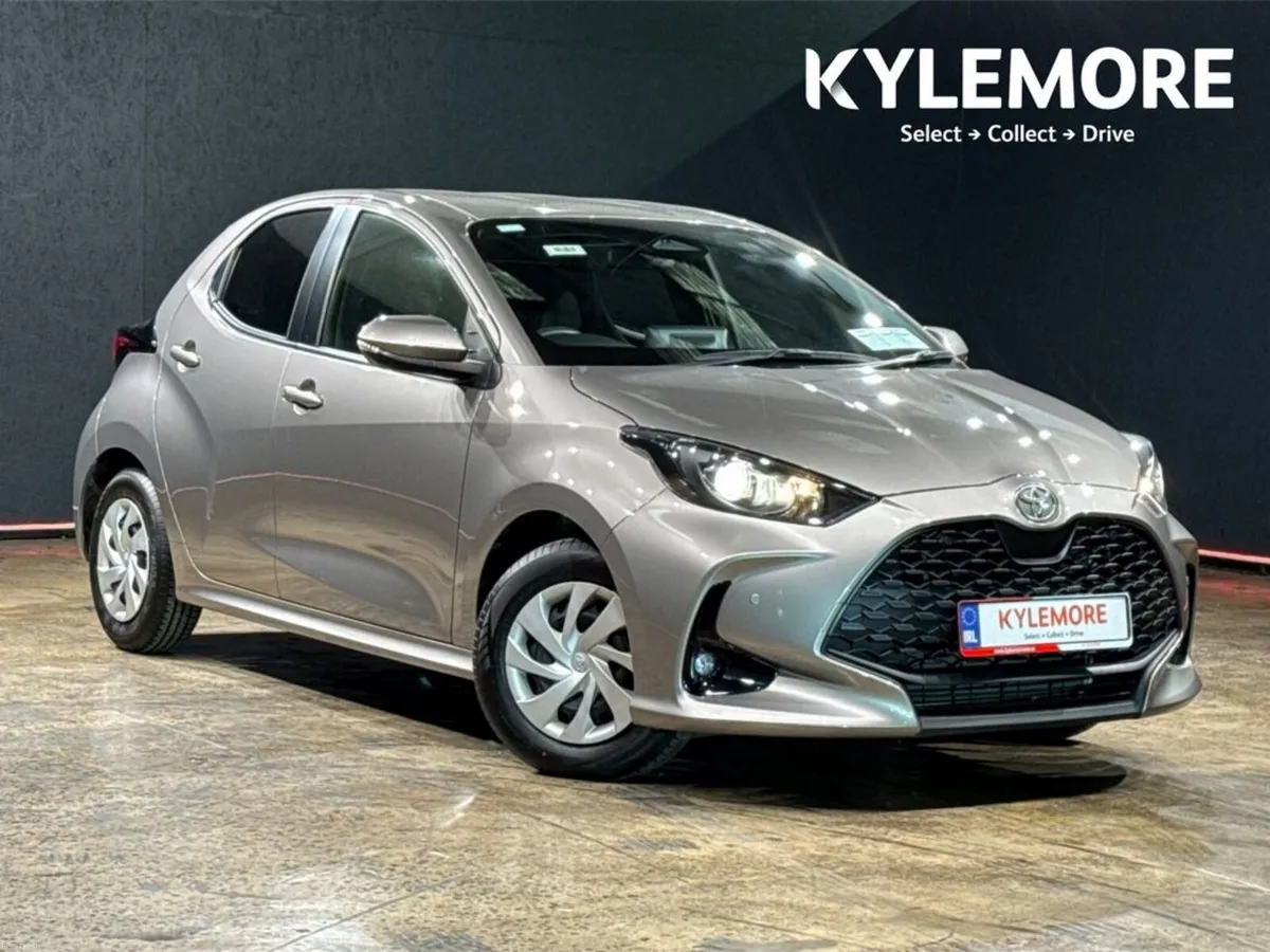 Toyota Yaris 1.5 HYBRID AUTOMATIC - CRUISE CONTROL - Image 1