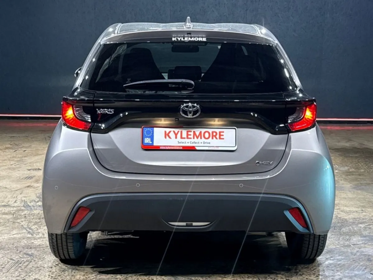 Toyota Yaris 1.5 HYBRID AUTOMATIC - CRUISE CONTROL - Image 4
