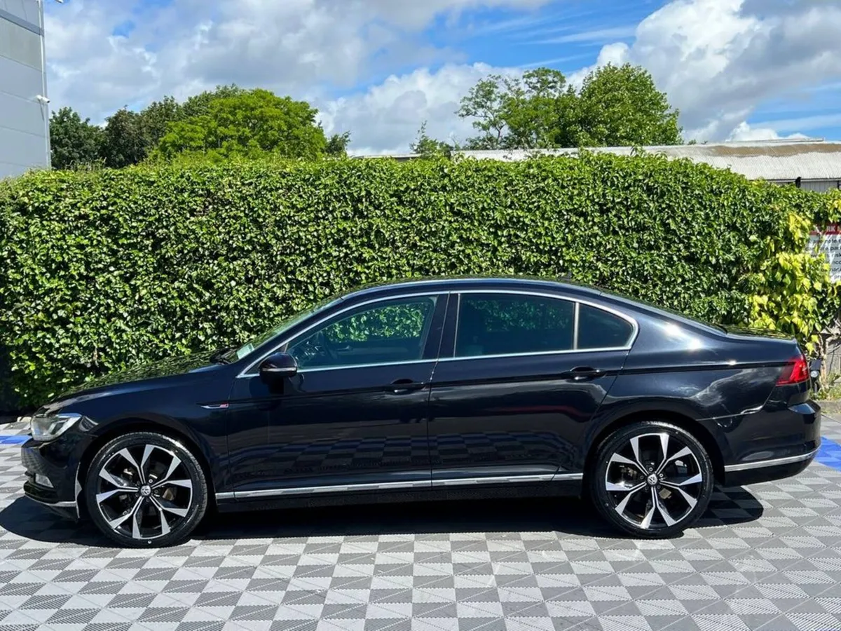 Volkswagen Passat HIGHLINE R-LINE PACK 2.0 TDI AUT - Image 3