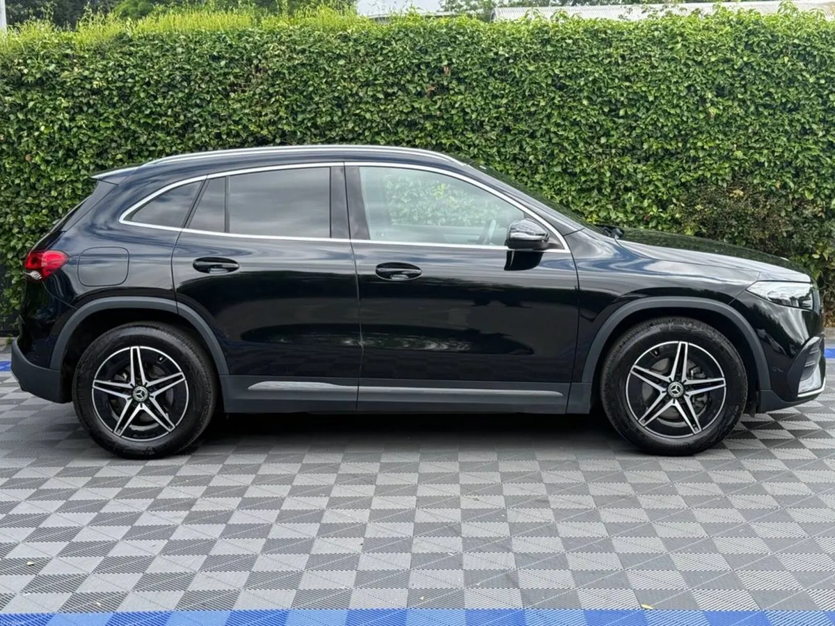 Mercedes-Benz EQA EQA250+ AMG-LINE // APPLE CARPLA - Image 2