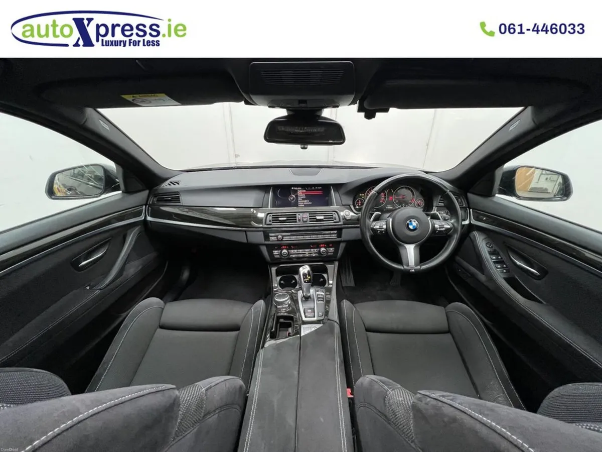 BMW 5-Series M-SPORT 523D TOURING, Reverse camera - Image 2