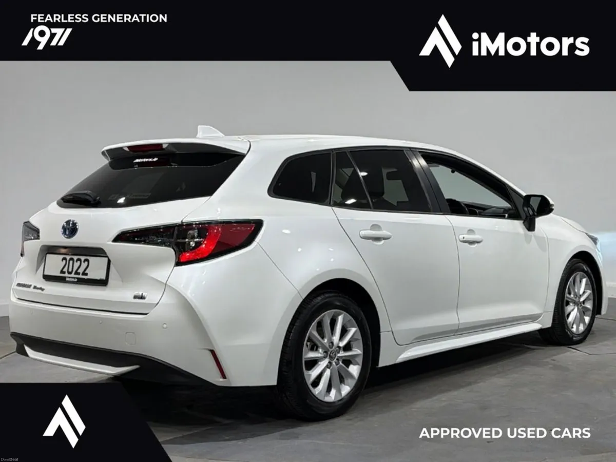 Toyota Corolla TOURING HYBRID AUTOMATIC - Image 4