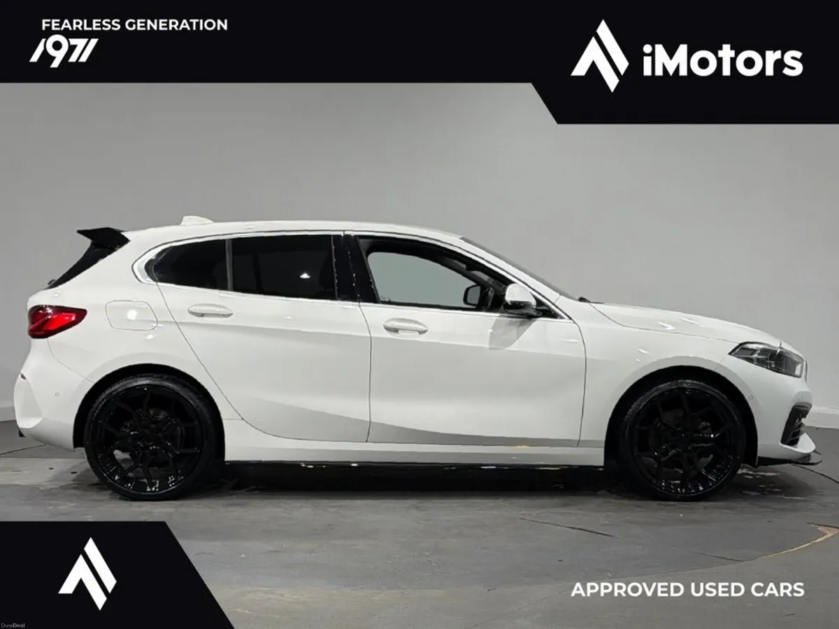 BMW 1-Series M-PERFORMANCE STYLING LOW MILEAGE - Image 3