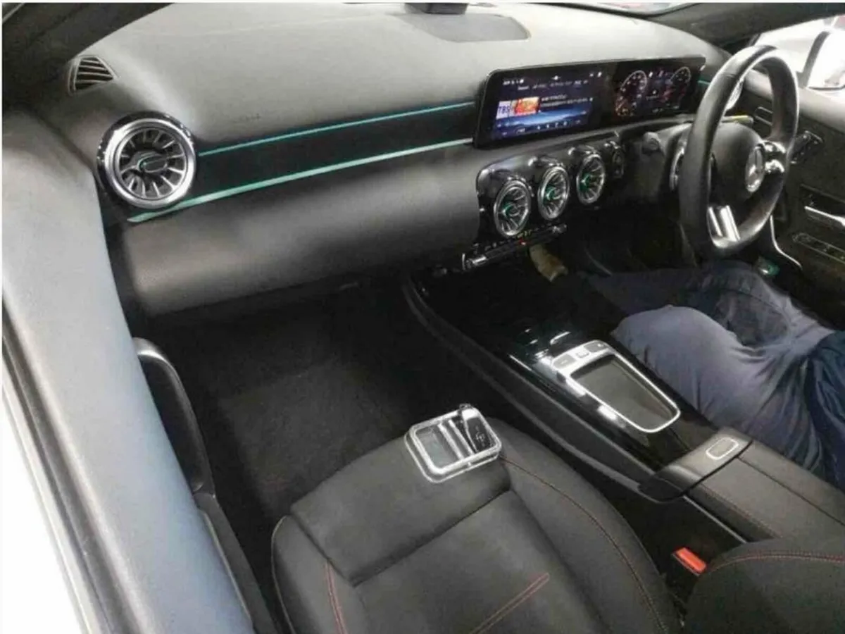 Mercedes-Benz A-Class 1.4 AUTOMATIC AMG LINE - UPG - Image 3