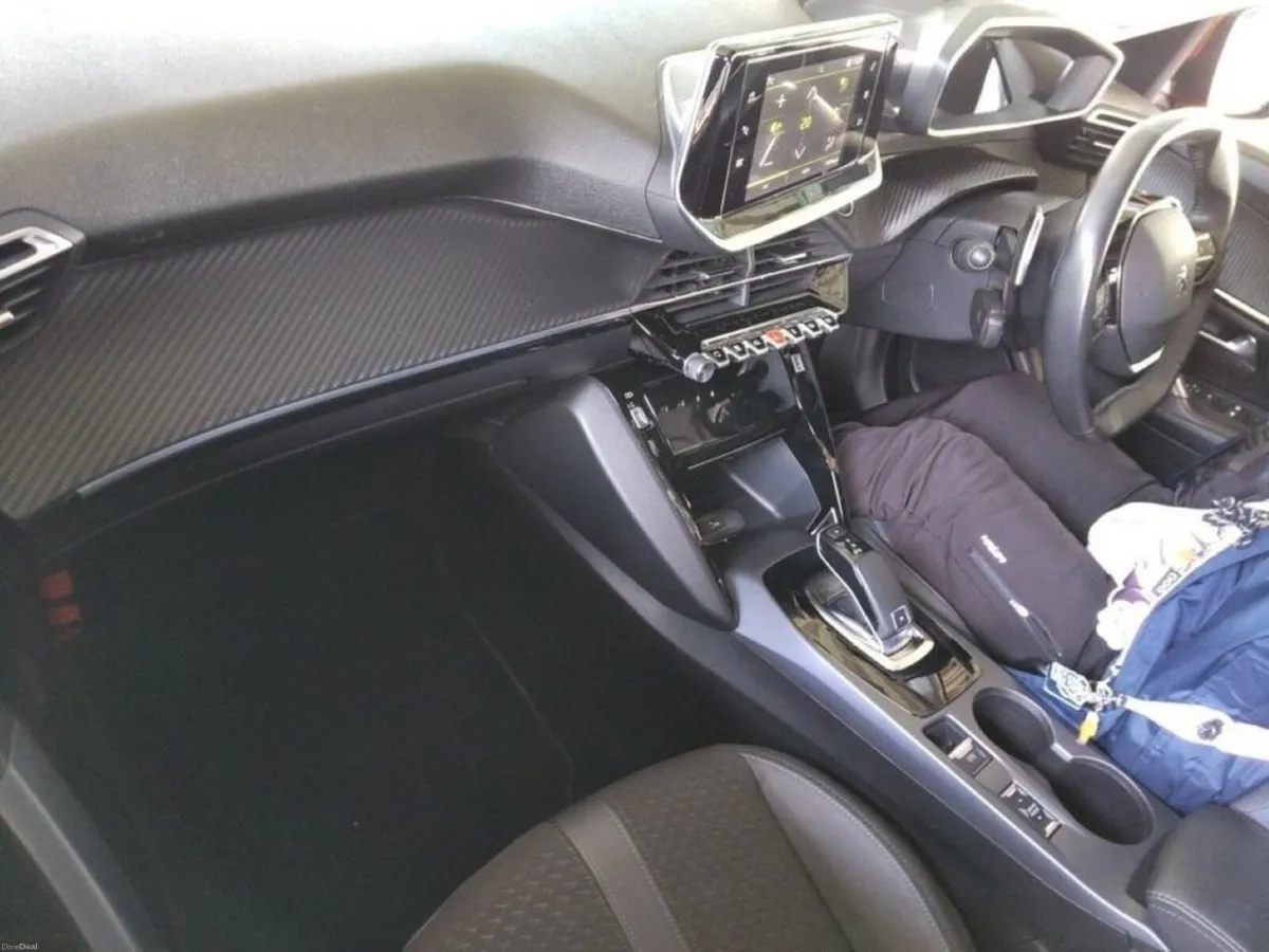 Peugeot 2008 1.2 AUTOMATIC ALLURE EDITION - FACTOR - Image 3