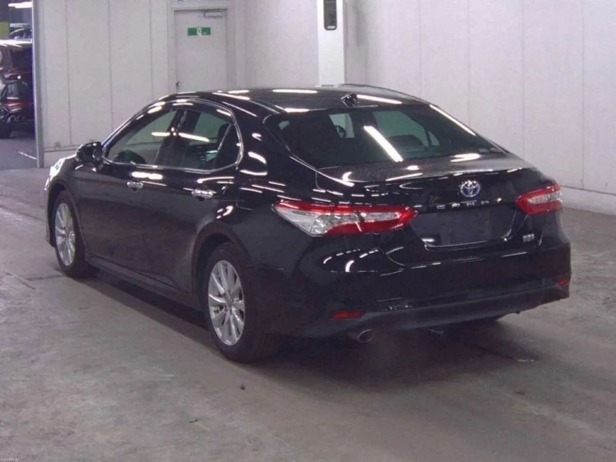 Toyota Camry 2.5 HYBRID AUTOMATIC - FACTORY ALLOYS - Image 2