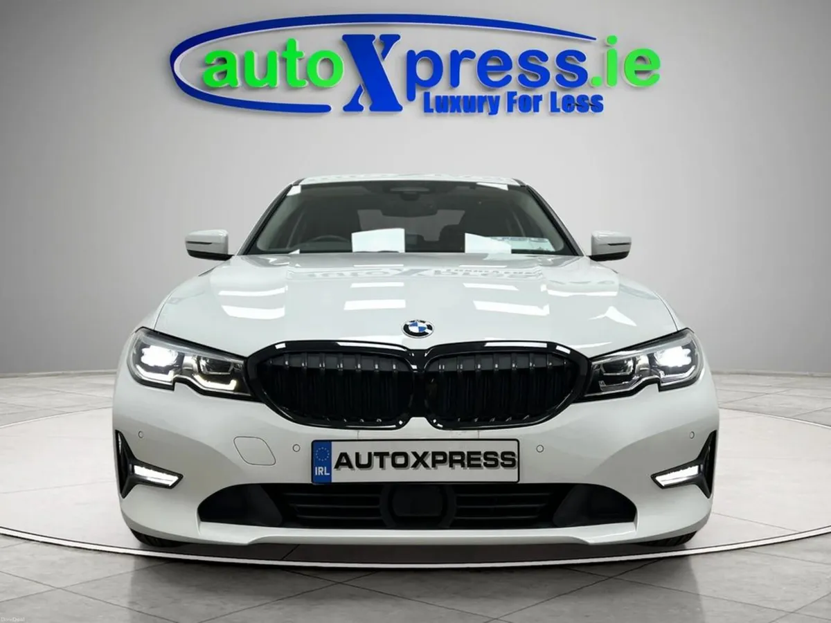 BMW 3-Series 320D XDRIVE 4WD Leather Pack Automati - Image 3