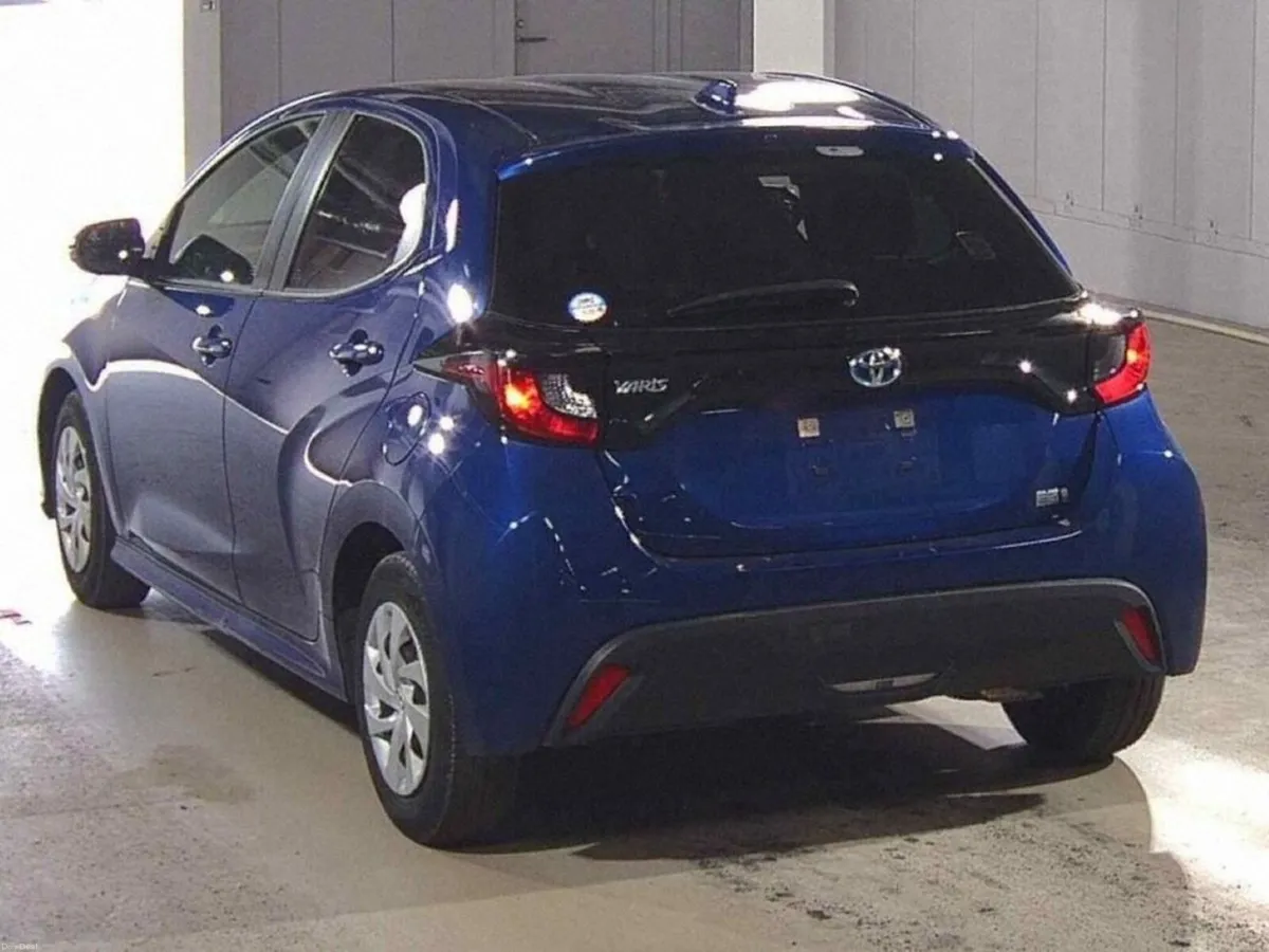 Toyota Yaris 1.5 HYBRID AUTOMATIC - PUSH BUTTON ST - Image 2