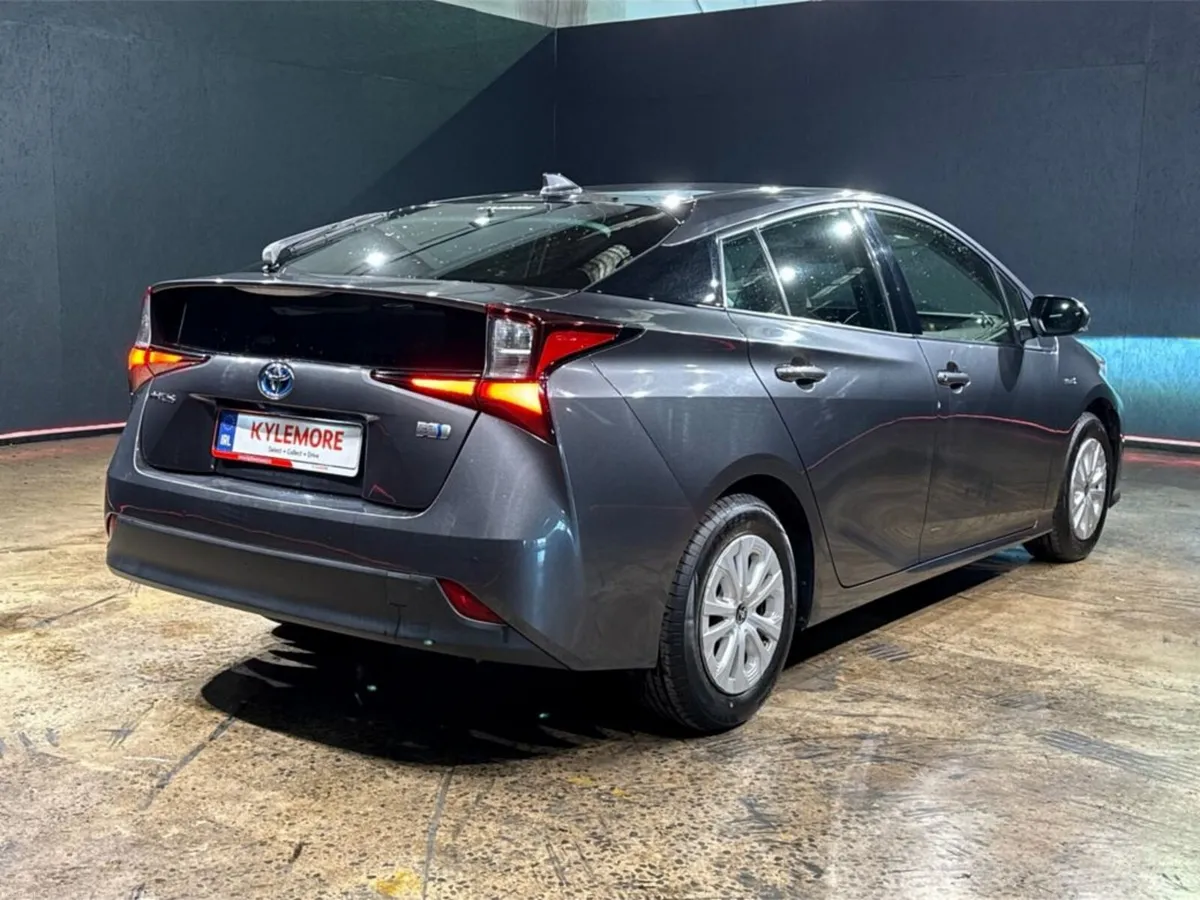 Toyota Prius 1.8 HYBRID AUTOMATIC - CRUISE CONTROL - Image 3