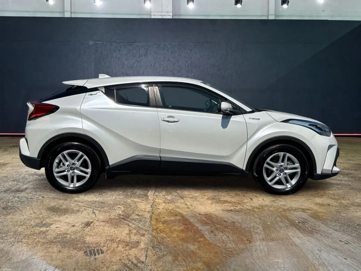 Toyota C-HR 1.8 HYBRID AUTOMATIC SUV - FACTORY ALL - Image 2