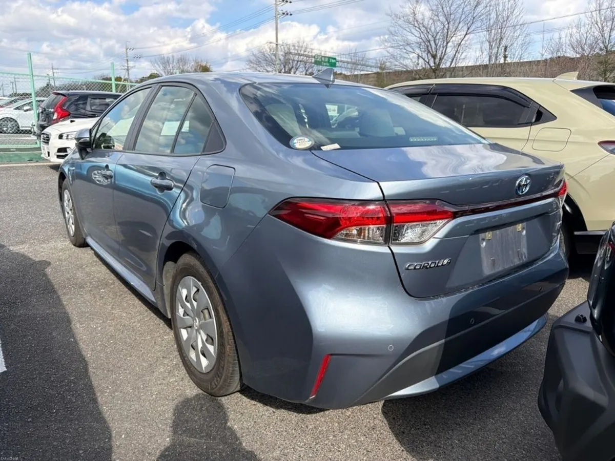 Toyota Corolla 1.8 HYBRID AUTOMATIC - CRUISE CONTR - Image 2