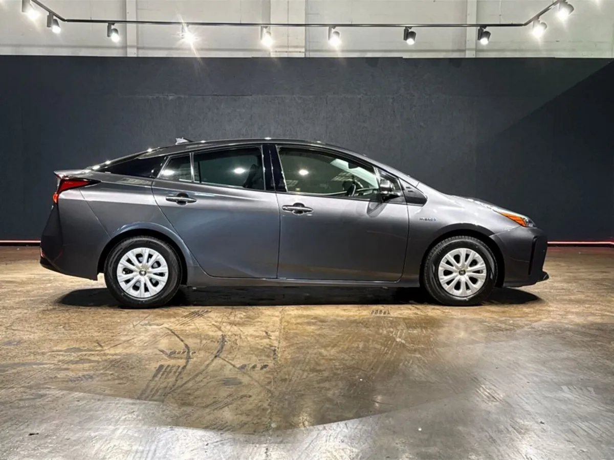 Toyota Prius 1.8 HYBRID AUTOMATIC - CRUISE CONTROL - Image 3
