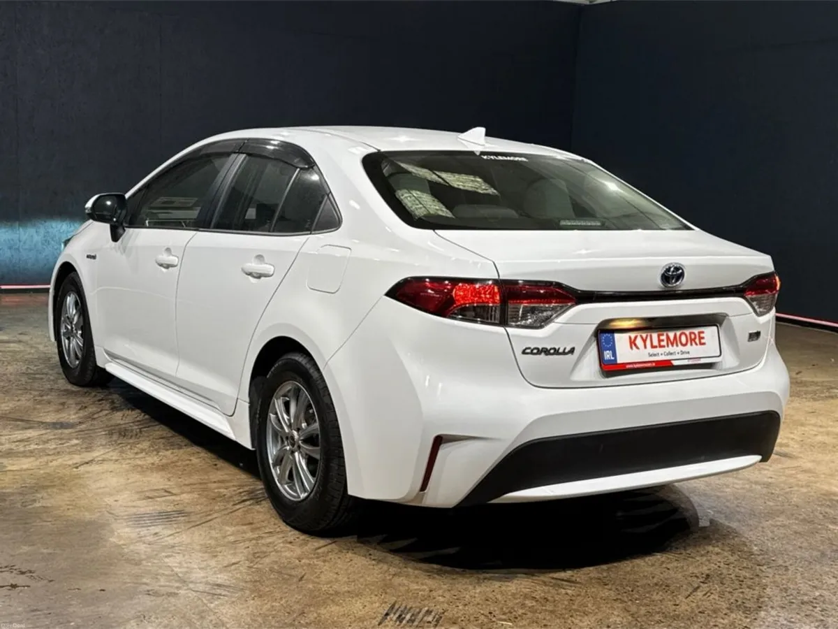 Toyota Corolla 1.5 HYBRID AUTOMATIC - NEW MODEL - - Image 5