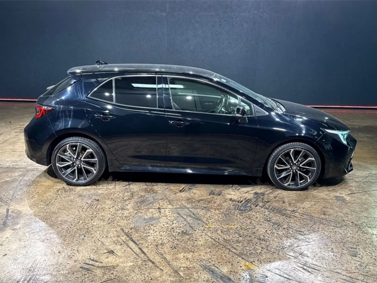 Toyota Corolla 1.8 HYBRID AUTOMATIC GZ EDITION (TO - Image 2