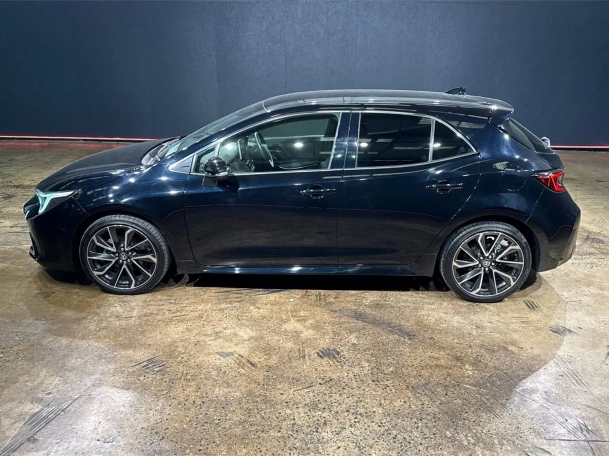 Toyota Corolla 1.8 HYBRID AUTOMATIC GZ EDITION (TO - Image 6