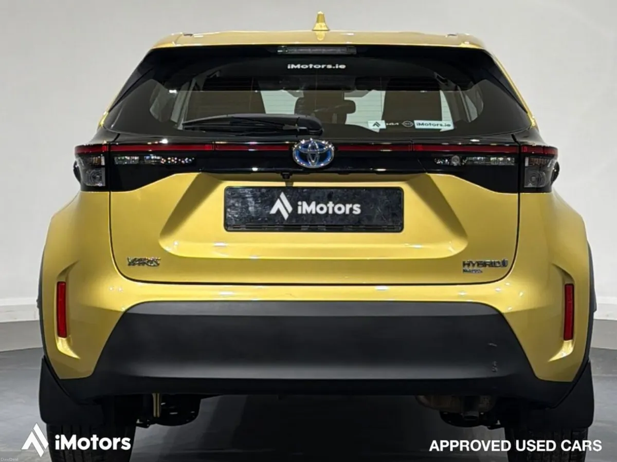 Toyota Yaris Cross Luna 4DR Auto - Image 4