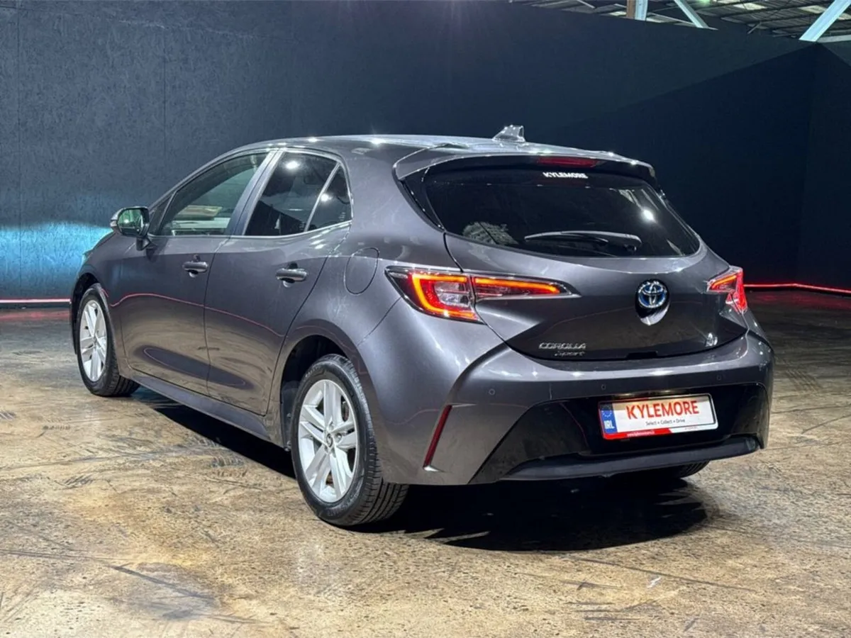 Toyota Corolla 1.8 HYBRID AUTOMATIC - G EDITION - - Image 5