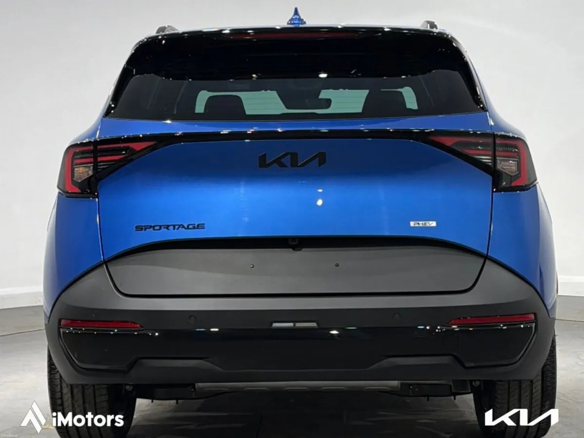 Kia Sportage BLACK EDITION PLUG IN HYBRID NEW MODE - Image 4