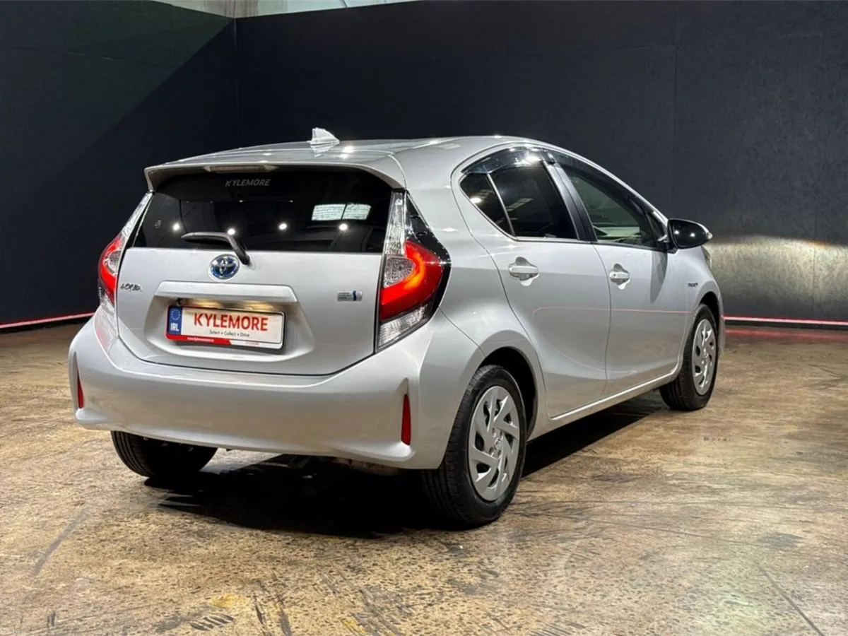 Toyota Aqua 1.5 HYBRID AUTOMATIC - A/C HEATING CON - Image 3