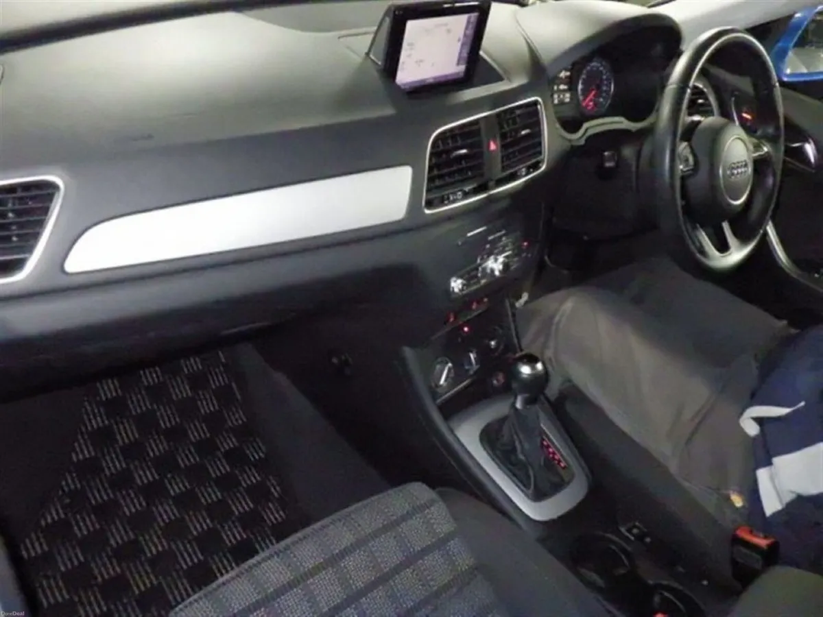 Audi Q3 1.4 TFSI SPORT AUTOMATIC - FACTORY ALLOYS - Image 3