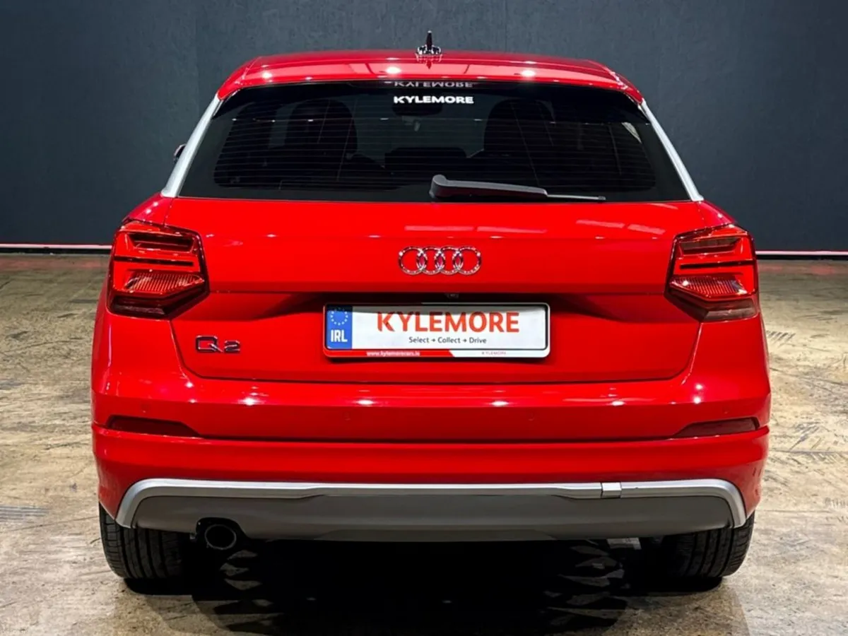 Audi Q2 1.0 TFSI AUTOMATIC S-LINE PACKAGE - BLACK - Image 4